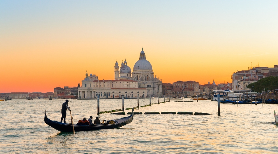 6. Venezia, Italy (22.6 µg/m3)